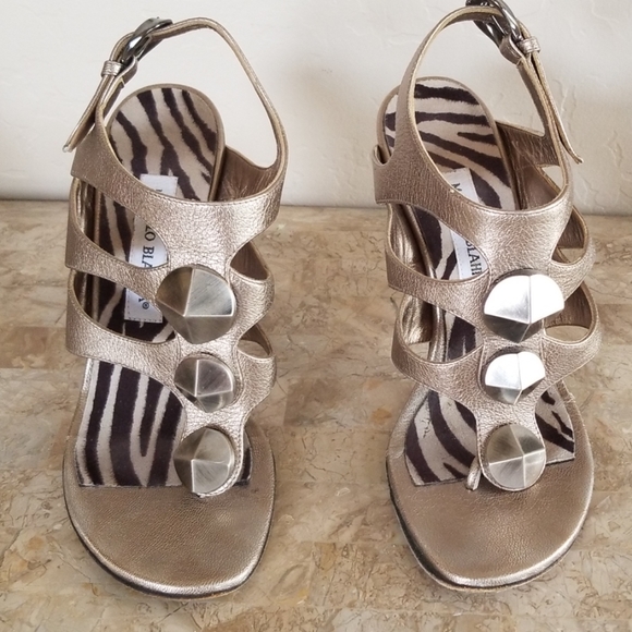 Authentic Manolo Blahnik Metallic Heels - Picture 3 of 8